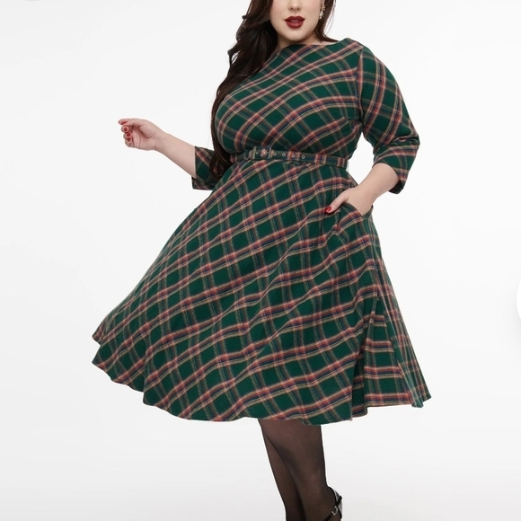 Plaid Dress with Belt - Picture 7 of 9